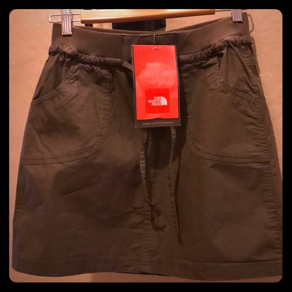 North Face skirt size XS